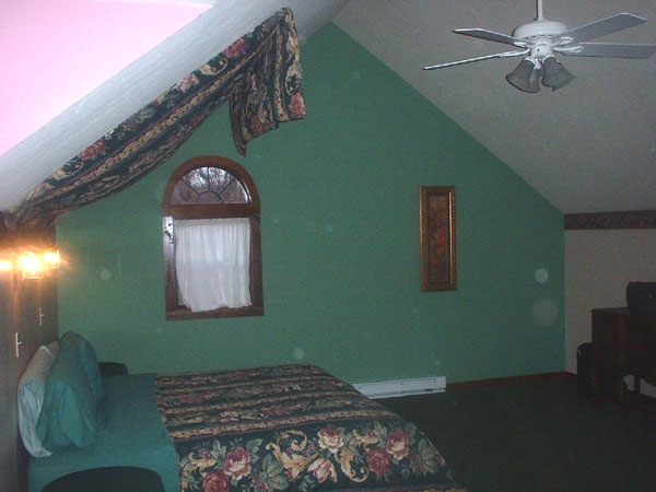 The Master bedroom.jpg 72.3K